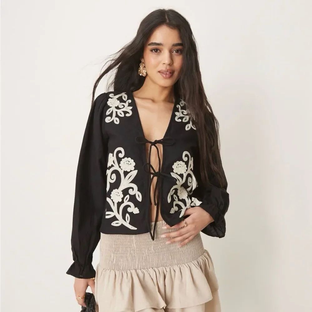 Elegant Black and White Embroidered Women's shirt NWT